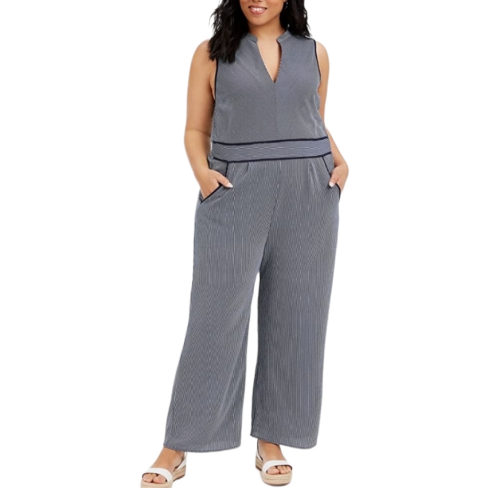 Monteau black cream striped keyhole jumpsuit size medium